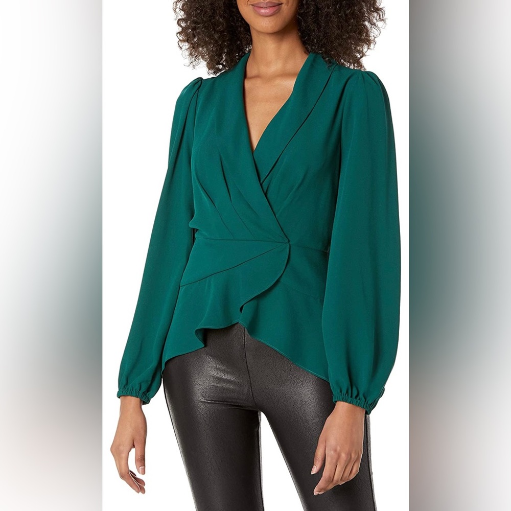 Brand BCBGMAXAZRIA | Women's Relaxed Long Sleeve Surplice Blouse | Size XS 10/10